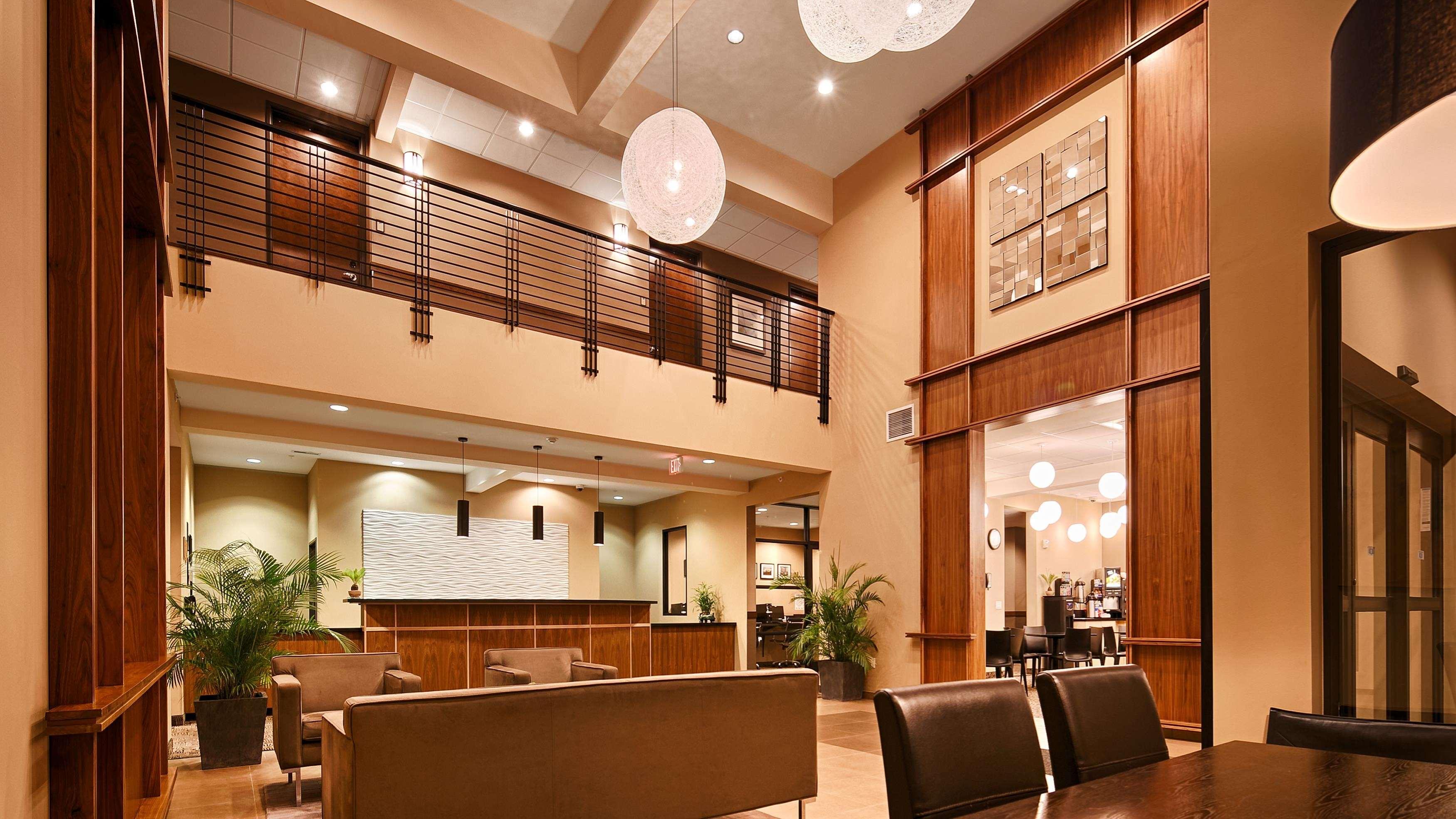 Western Inn&suites