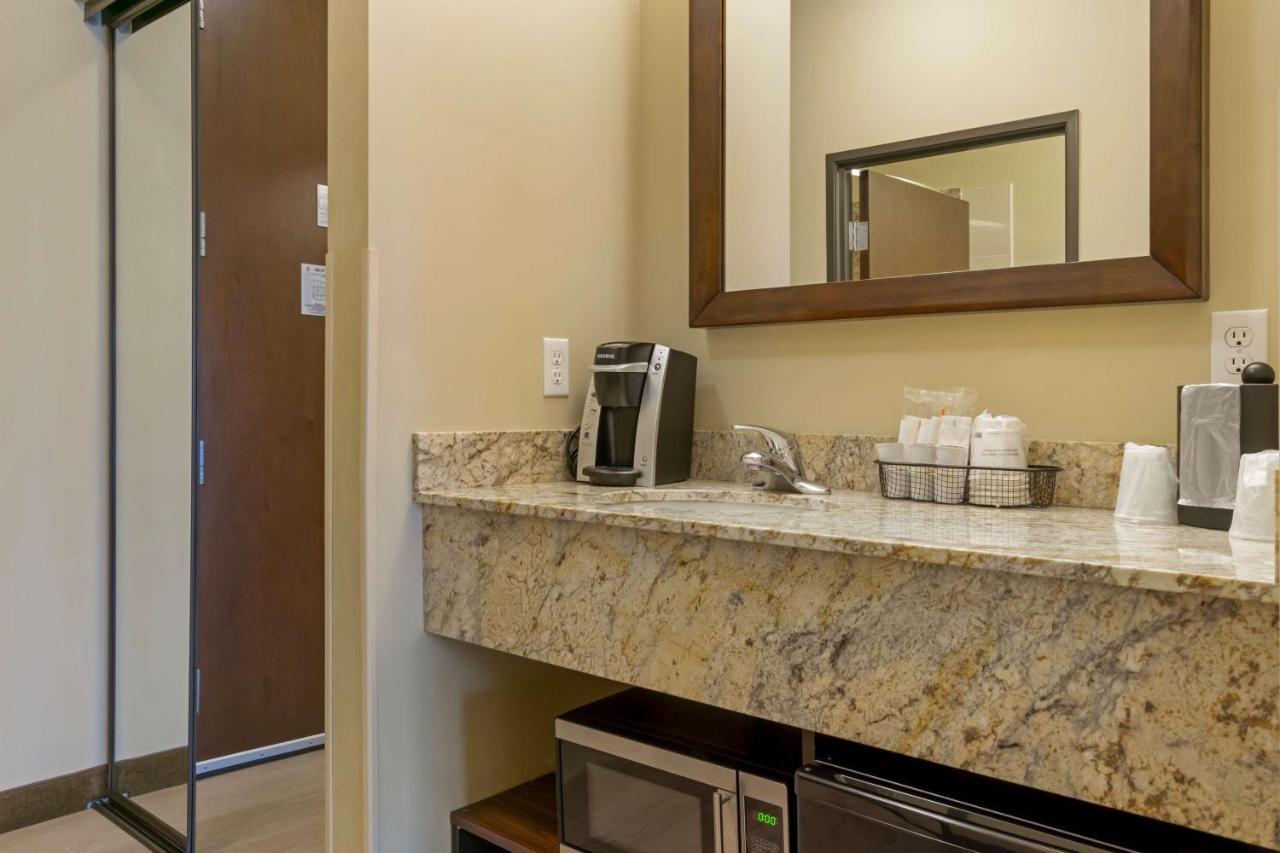 Hotel Western Inn&suites